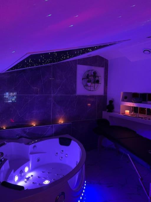 Romantique Balneotherapie Apartment *